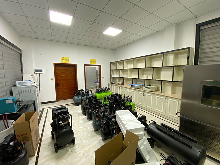 TECH LAB