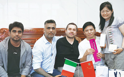 Jinhua Xuanrong Industry and Trade Co., Ltd.